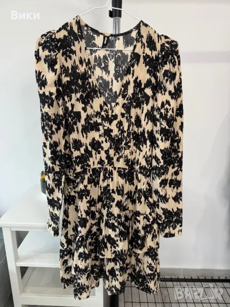 Красива рокля в размер М, снимка 1