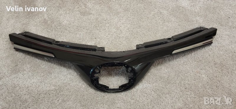 Решетка предна броня за Toyota Rav 4, снимка 1