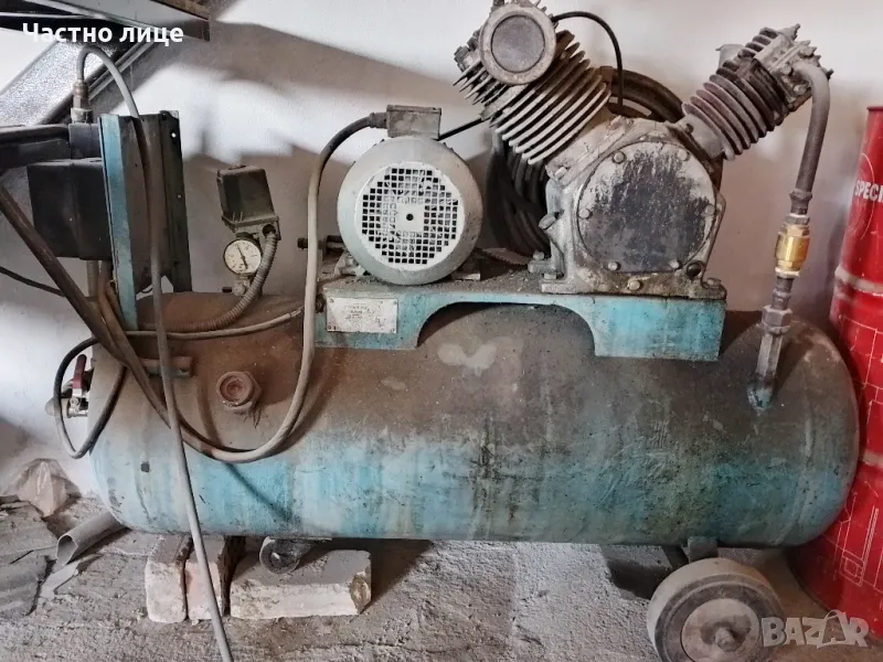 2 бр трифазен компресор за въздух УК-25 200л и 400л, снимка 1