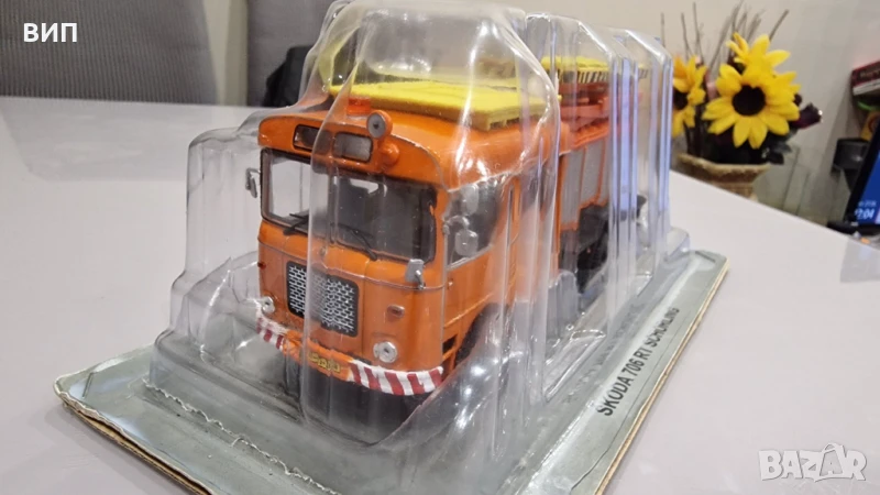 SKODA / Шкода 706 RT 1:43 Deagostini Авариен, снимка 1