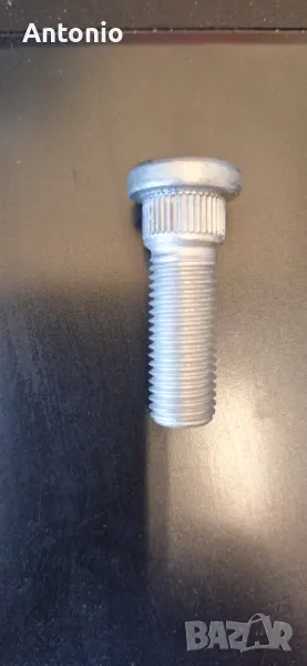 Шпилки и гайки 12Х1.5, снимка 1