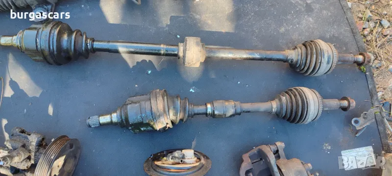 Полуоски Toyota Corolla Verso 1.6 - 70лв, снимка 1