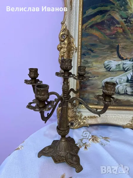 Бронзов бароков свещник петица в перфектно състояние., снимка 1