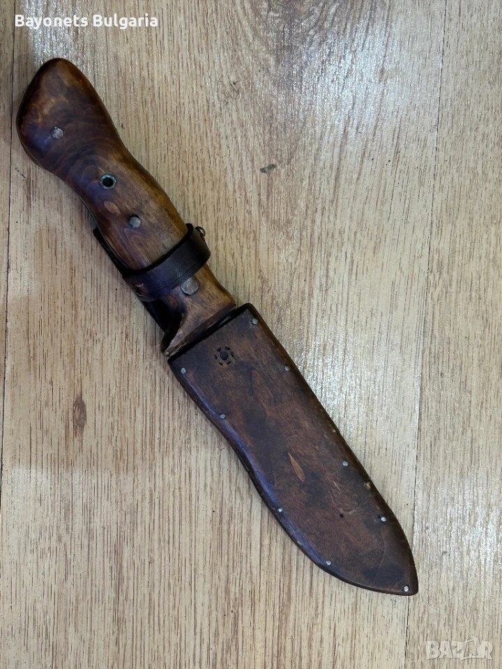 Стар Нож, снимка 1