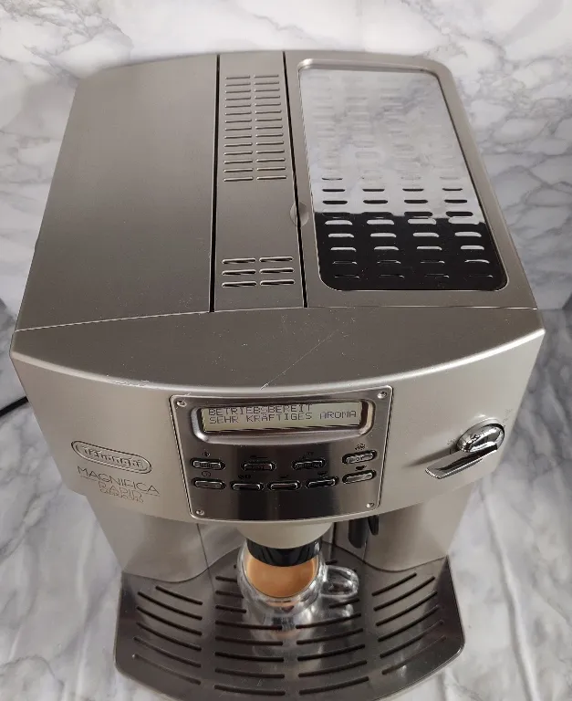 Кафеавтомат Delonghi Magnifica ESAM 3400 в Кафемашини в Стара