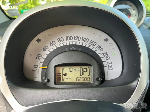 Daihatsu Sirion 2006г. 1.3 - 64 кс. АВТОМАТ, снимка 4 - Автомобили и джипове - 56082442