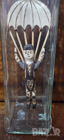 НОВО Ръчно изработени бутилки - подарък,декорация,сувенир.  Бутилка парашутист., снимка 2 - Други - 53597741