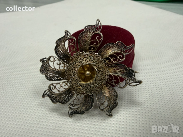 Филигранна сребърна брошка с позлата. №7794, снимка 7 - Колиета, медальони, синджири - 52927820