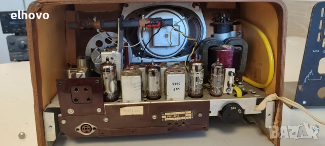 Старо лампово радио Philips Philetta de Luxe 311, снимка 6 - Антикварни и старинни предмети - 53780436