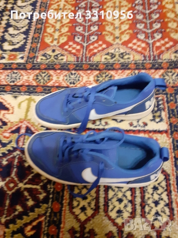 Продавам  маратонки  Naik