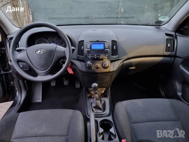 Хюндай I 30SW 1.4/16V 2010 година, снимка 9 - Автомобили и джипове - 49319605