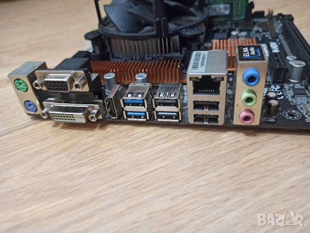 компютърни компоненти в перфектно състояние!, снимка 2 - Дънни платки - 52449357