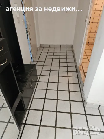 Двустаен апартамент в кв.Тракия, снимка 1