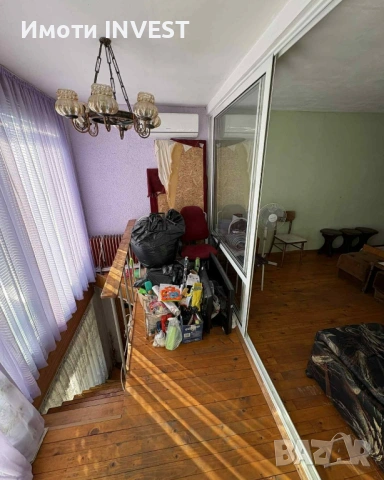 Тухлена къща с голям двор и кладенец – кв. Въбел, снимка 2 - Къщи - 53190974