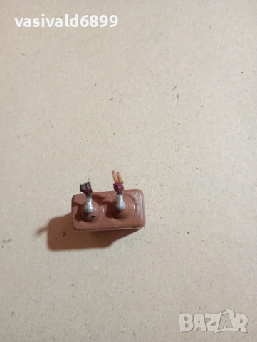 Лот от 6 кондензатора , снимка 3 - Резервни части за машини - 53744095