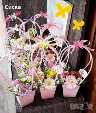 Края на учебната година наближава  зарадвайте любимите учителки с кошнички със сапунени цветя , снимка 1