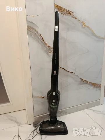 AEG, акумулаторна прахосмукачка, снимка 3 - Прахосмукачки - 56161295