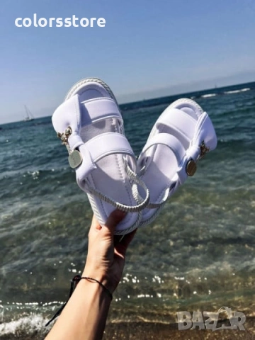 Равни сандали - бели - BR55