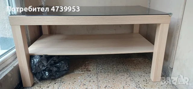 Дървена холна маса