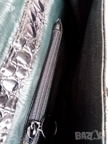 Черна лачена чанта +колан имитация на змийска кожа , снимка 6 - Чанти - 42048816