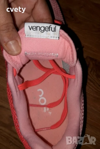 Маратонки Adidas 37 номер , снимка 7 - Детски маратонки - 53836328