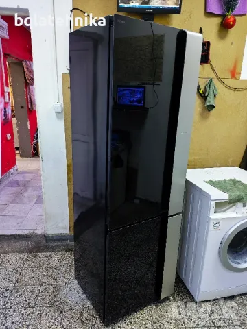 черен хладилник с отделен фризер , снимка 10 - Хладилници - 49936385