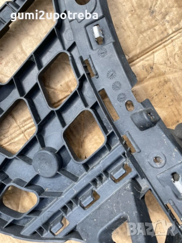 Ляв Държач Предна Броня 7P5807377 Porsche Cayenne 3.0D 92A/2012г, снимка 3 - Части - 53831083