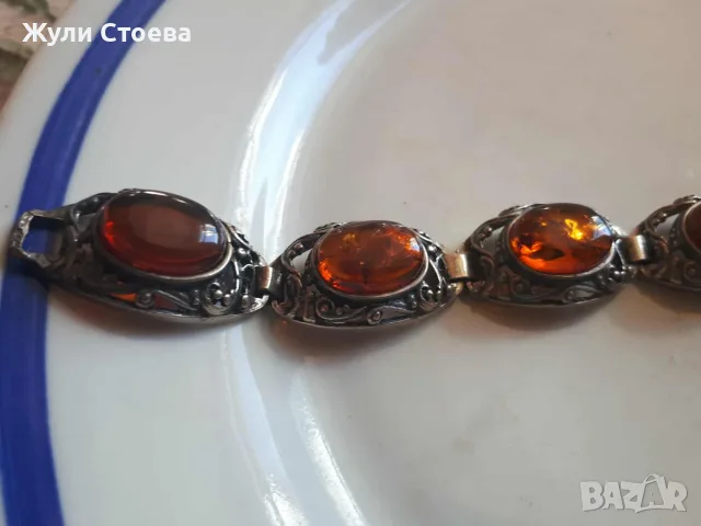 Масивна сребърна гривна с естествен кехлибар, снимка 7 - Гривни - 56231480