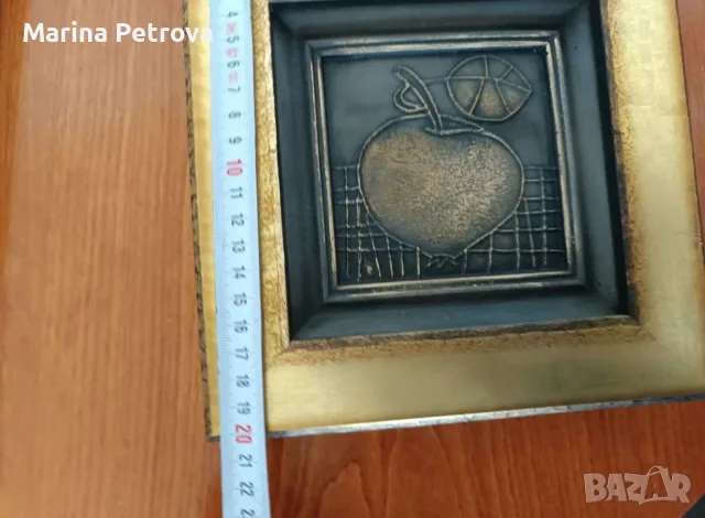 Декоративно метално пано (релеф) в златна рамка – "Ябълка", снимка 3 - Картини - 55804341