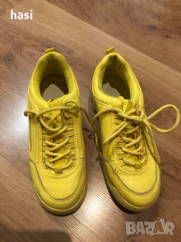 Жълти маратонки