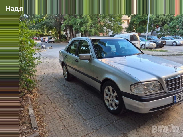 лек автомобил Мерцедес , снимка 2 - Автомобили и джипове - 52839121