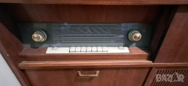 Радиограмофон Лира 10, снимка 5 - Грамофони - 52828972