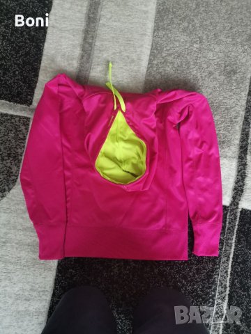 Reebok XS суитчър. , снимка 6 - Суичъри - 40939470