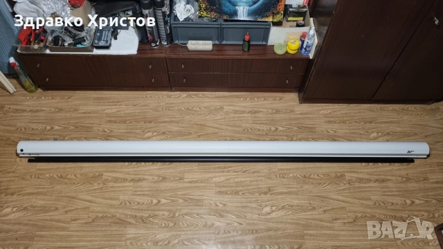 Електрически екран за проектор Elite Screens Saker Premium 100 инча, снимка 3 - Плейъри, домашно кино, прожектори - 52483702