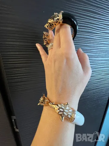 Елегантна гривна Cartier тип белезник, снимка 6 - Гривни - 49614293