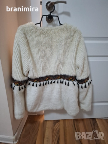 Дамско късо кожухче, снимка 2 - Якета - 52095470