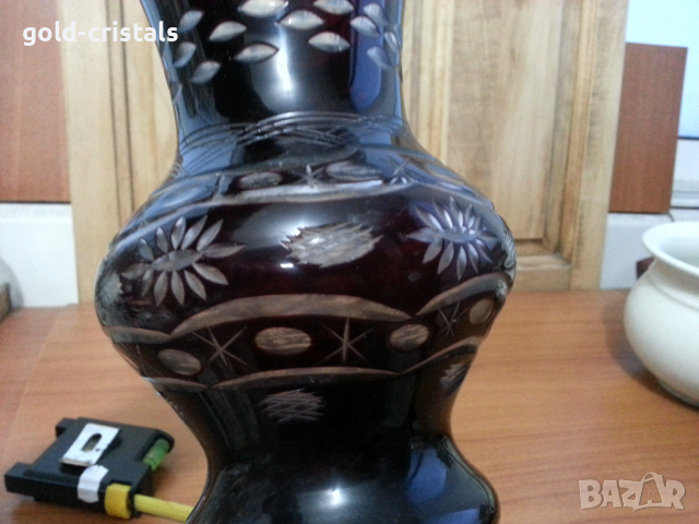 Ваза цветен червен кристал, снимка 4 - Антикварни и старинни предмети - 36173868