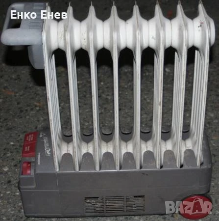 Предлагам за продажба маслен радиатор Delonngi Caldissimo Formula One Thermostat.