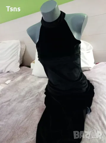 велурена рокля, снимка 4 - Рокли - 48088758