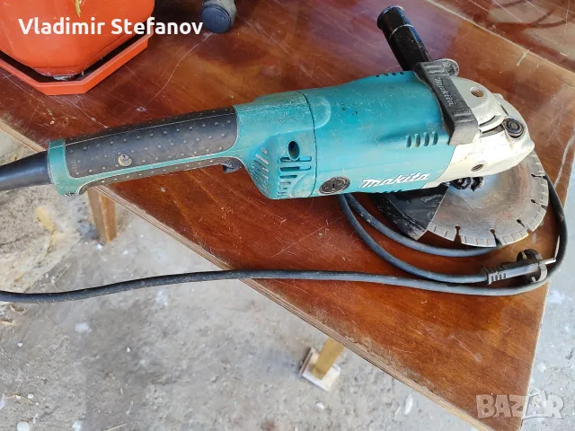 Ъглошлайф Makita GA9020, снимка 2 - Ъглошлайфи - 56242289