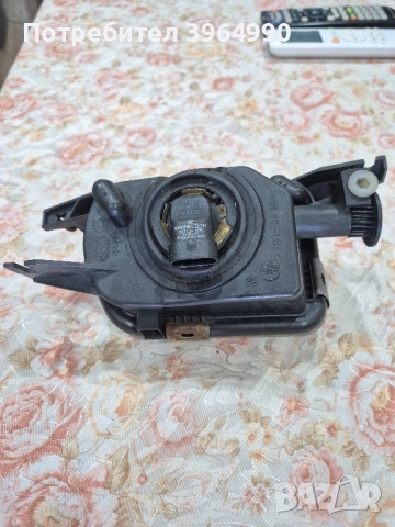 Десен халоген HELLA за Мерцедес С клас W203 преди фейс , снимка 5 - Части - 52545102