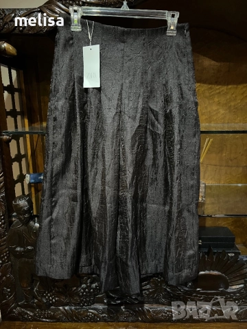 Zara пола-панталон