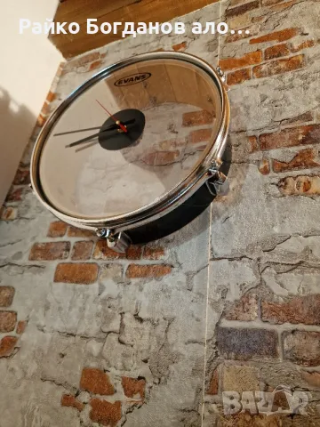 часовници направени от барабани 