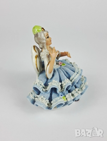 Порцеланова балерина със синя рокля, седнала на стол - Sandizell, Dresden, снимка 4 - Статуетки - 52680377