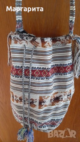 Продавам текстилна пъстра чанта, снимка 2 - Чанти - 41324258