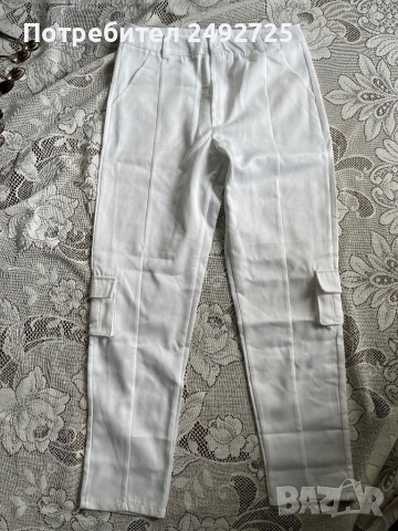 Панталони бели ново размер М