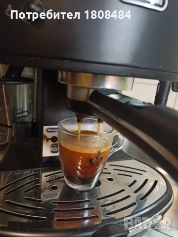 Кафе машина Делонги с ръкохватка крема диск работи перфектно и прави супер кафе с каймак  