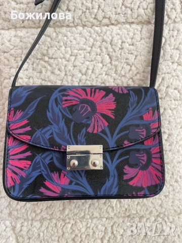 Дамска чантичка