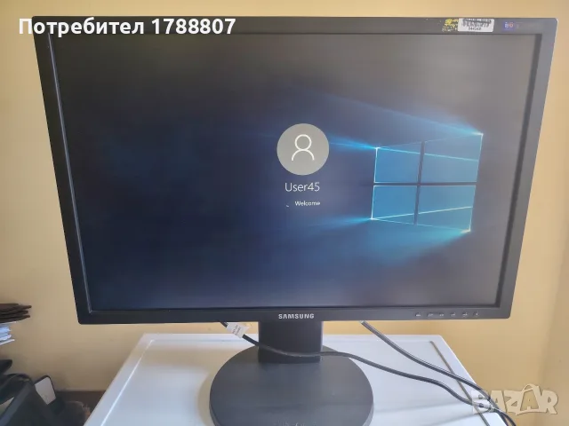 Монитор Samsung, снимка 2 - Монитори - 55950559