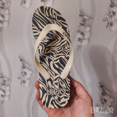 LIU JO Плажни чехли с принт номер 38 ,5, снимка 7 - Чехли - 50704572